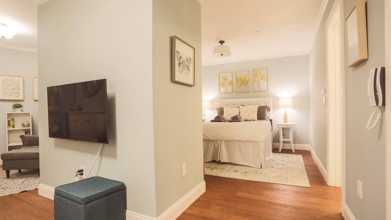 Photo of Bedroom in Pacific Heights