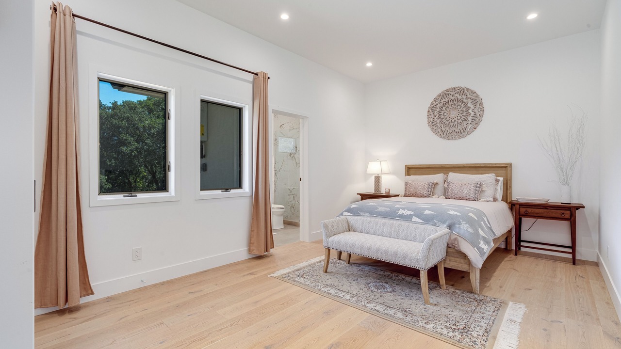 Photo of Bedroom in Glen Ellen