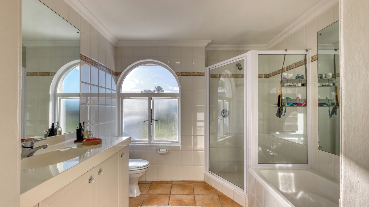 Photo of Bathroom in Strand