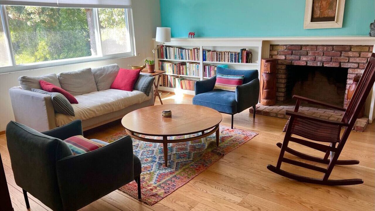 Photo of Livingroom in Redwood Heights