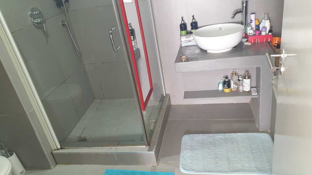 Photo of Bathroom in Burgundy Estate