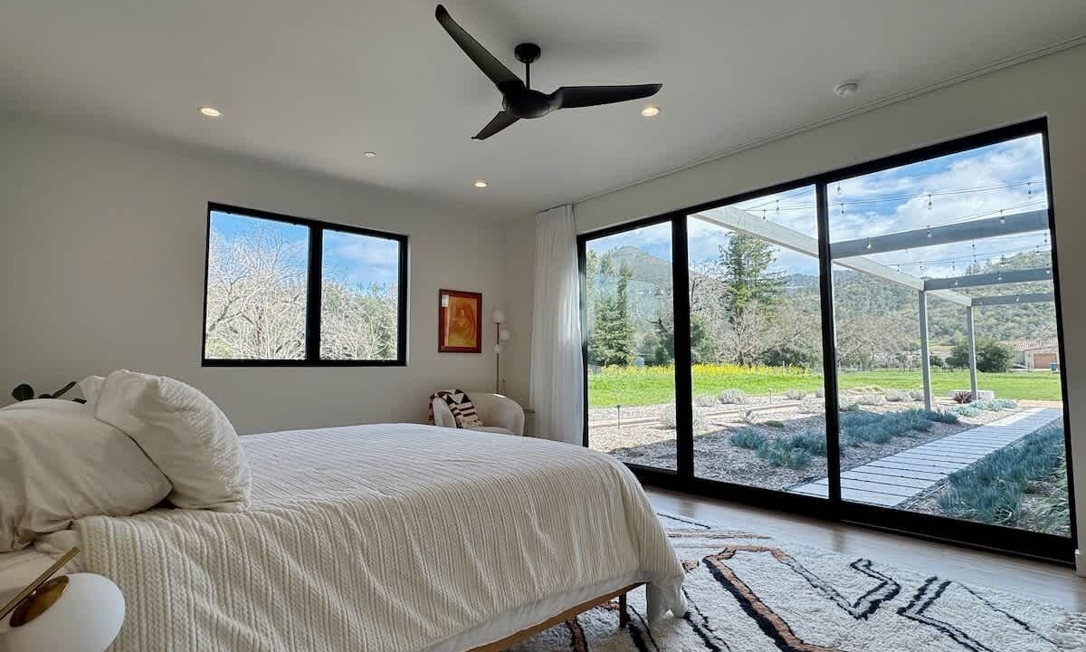 Photo of Bedroom in Kenwood