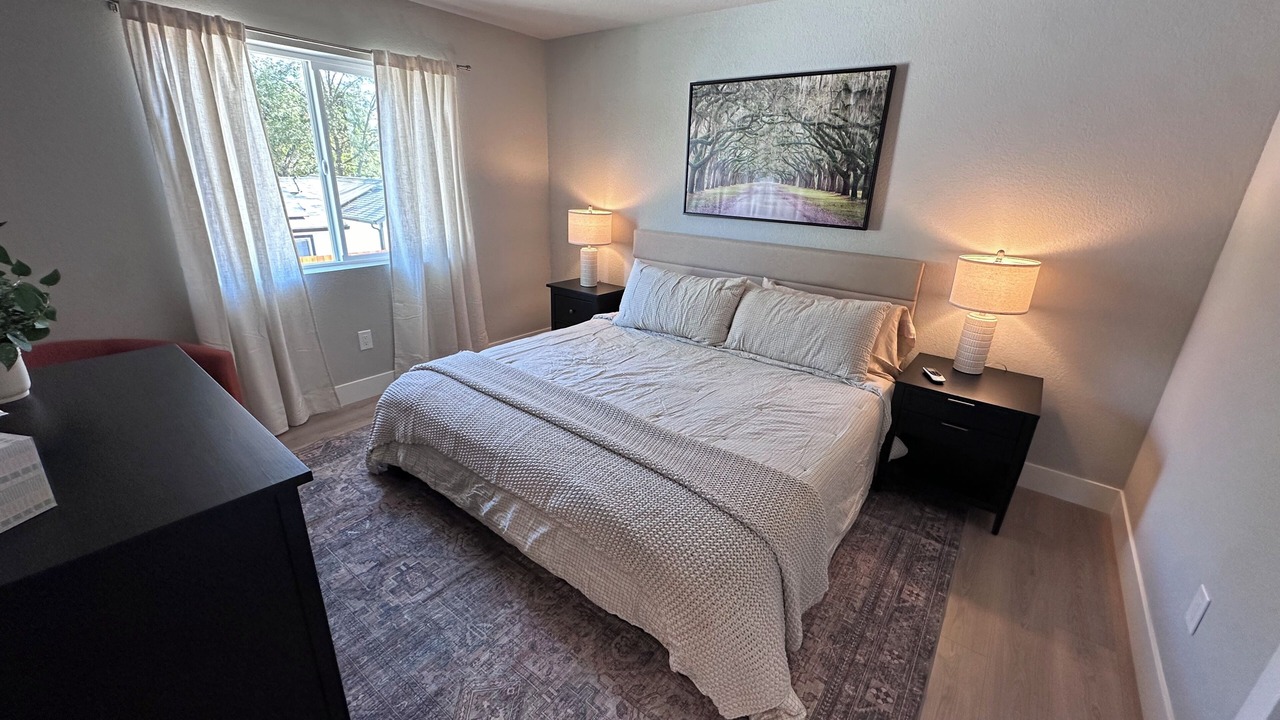 Photo of Bedroom in North Oak Park