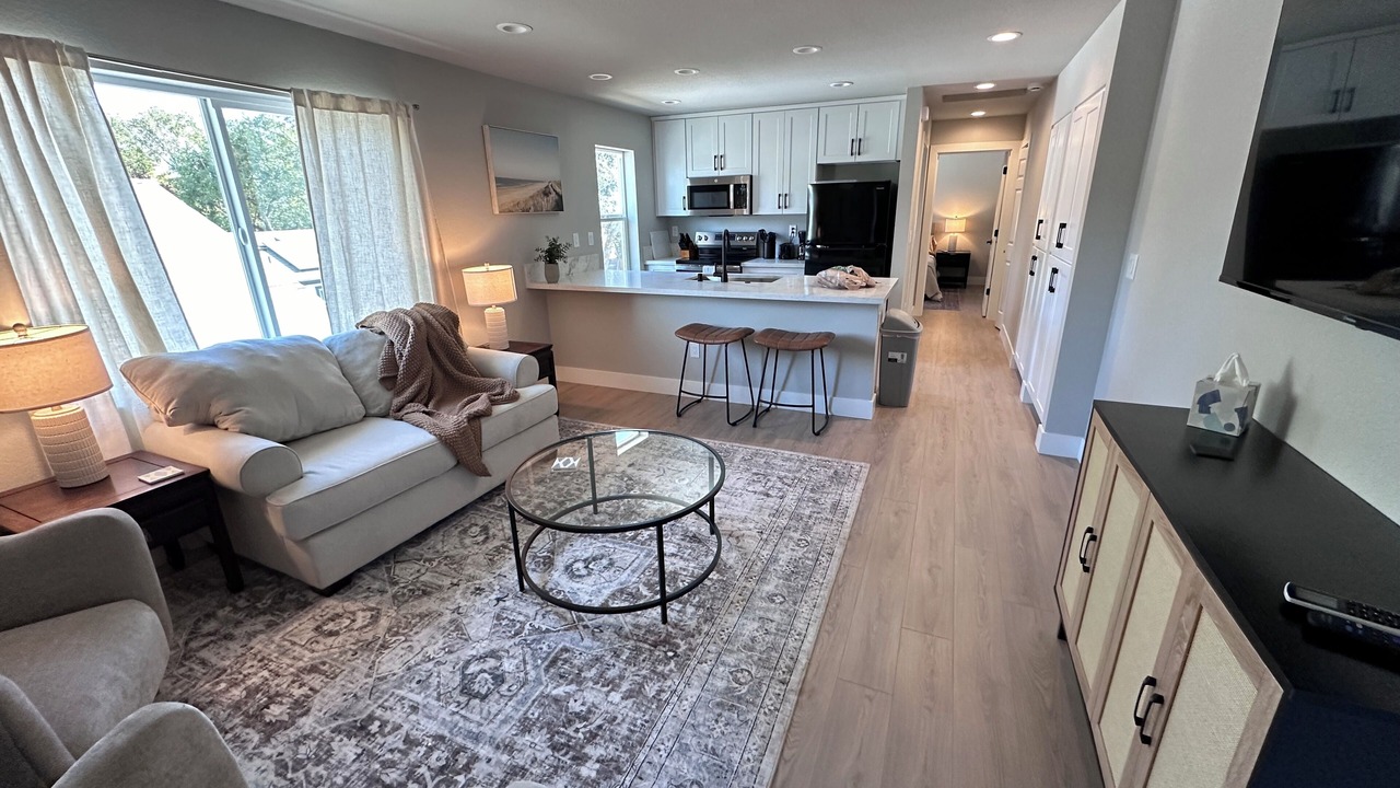 Photo of Livingroom in North Oak Park