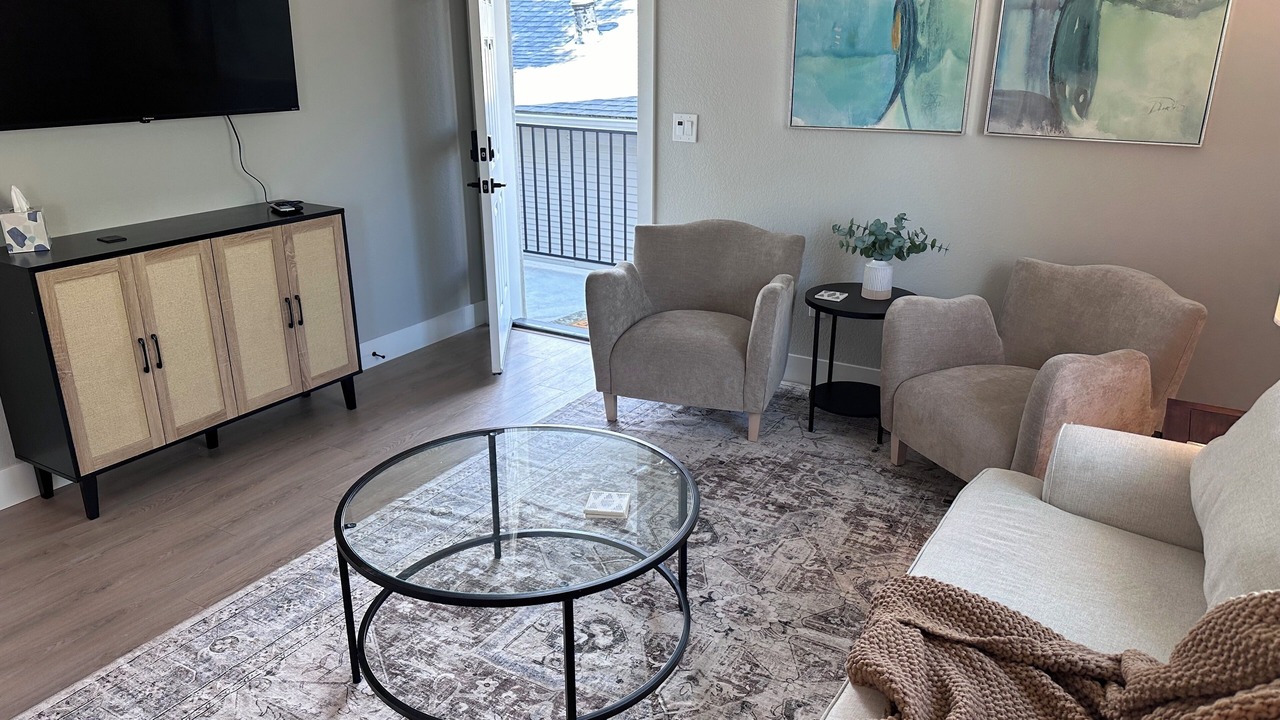 Photo of Livingroom in North Oak Park