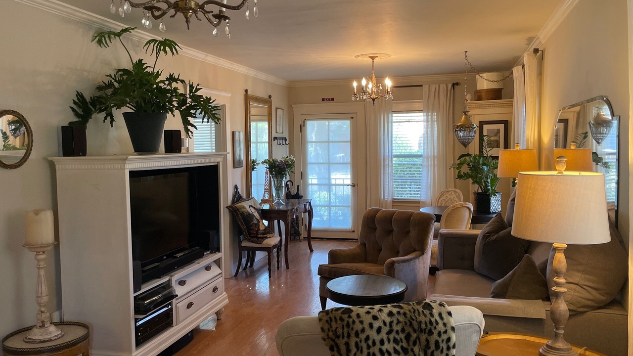 Photo of Livingroom in Napa