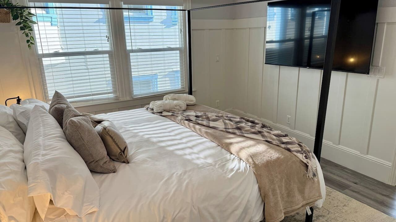Photo of Bedroom in Downtown Sacramento