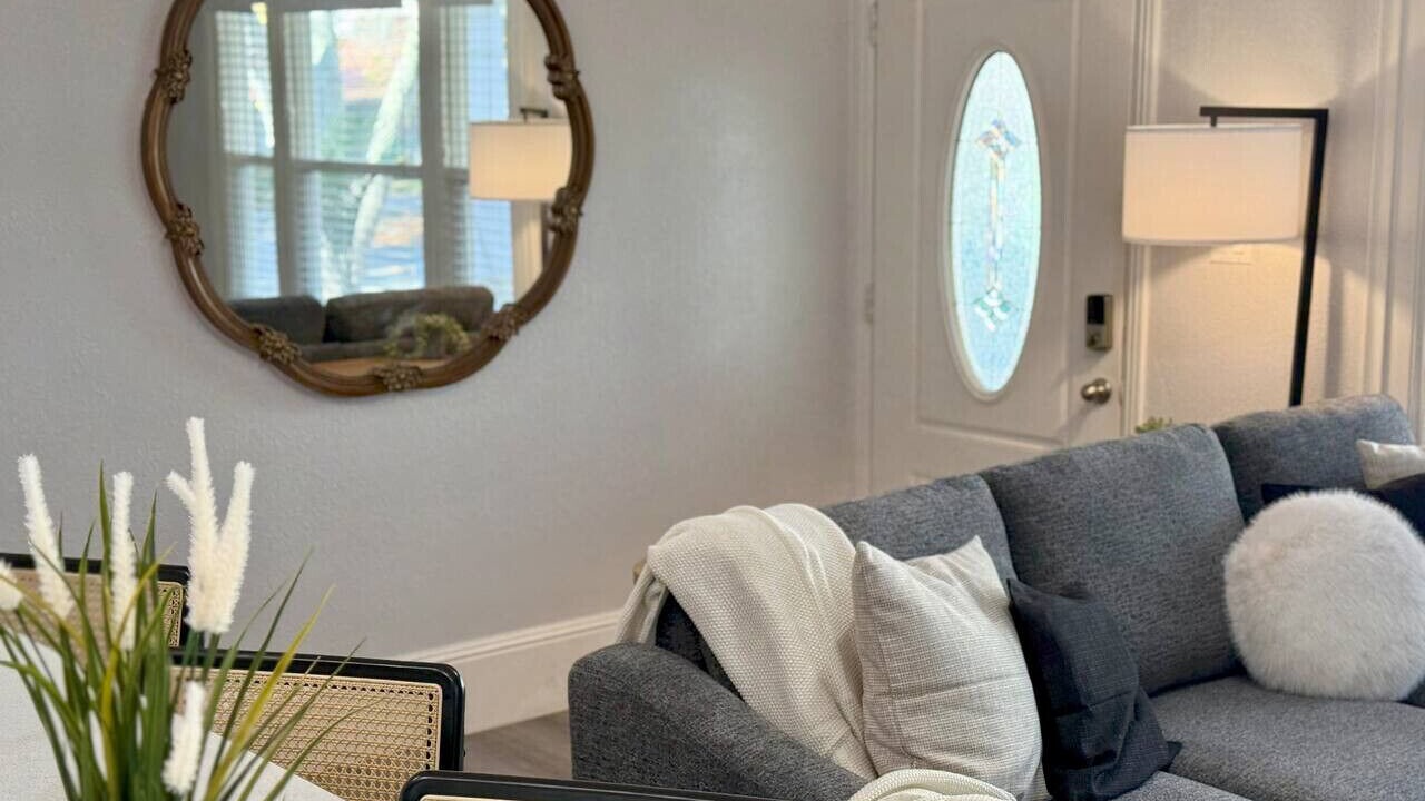 Photo of Livingroom in Downtown Sacramento