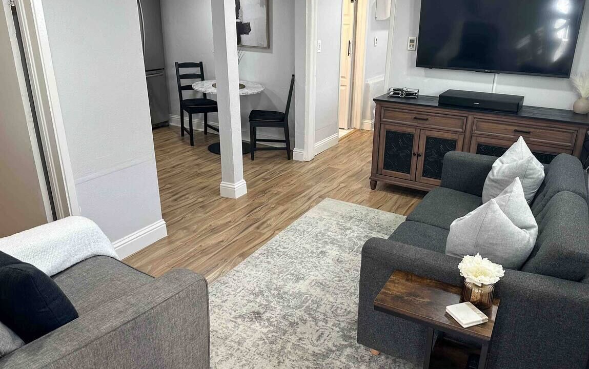 Photo of Livingroom in Downtown Sacramento
