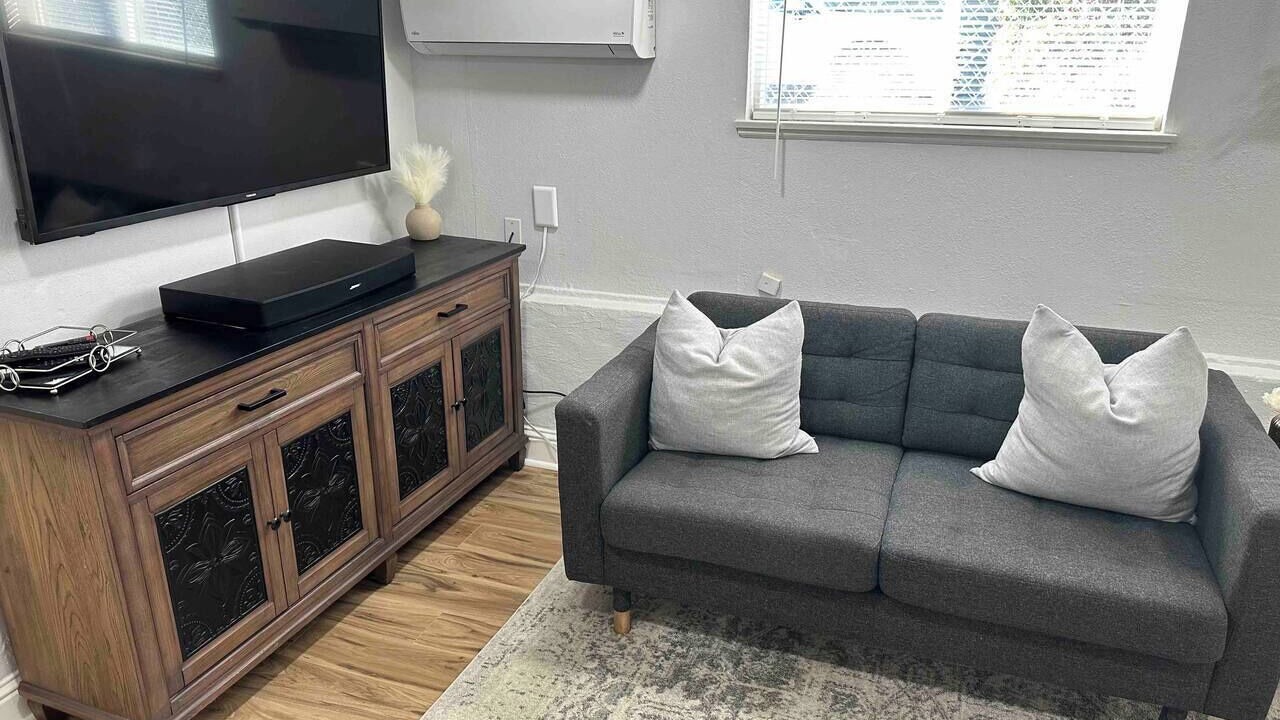 Photo of Livingroom in Downtown Sacramento