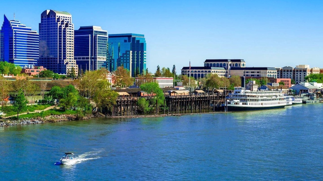 Photo of Others in Downtown Sacramento