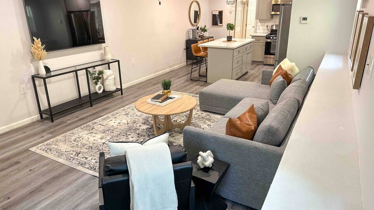 Photo of Livingroom in Downtown Sacramento