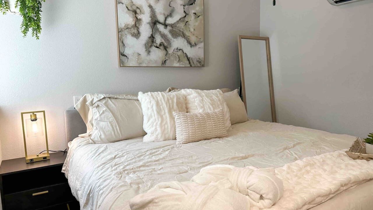 Photo of Bedroom in Downtown Sacramento