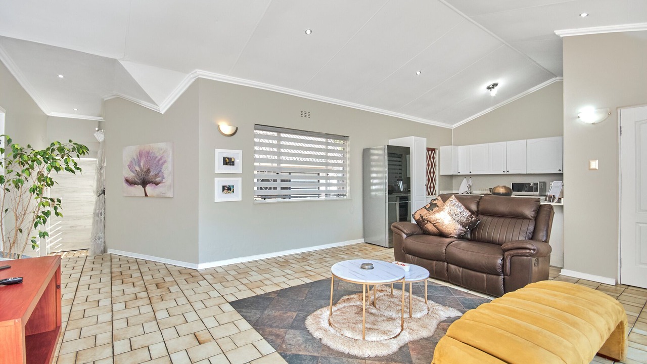 Photo of Livingroom in Randpark Ridge
