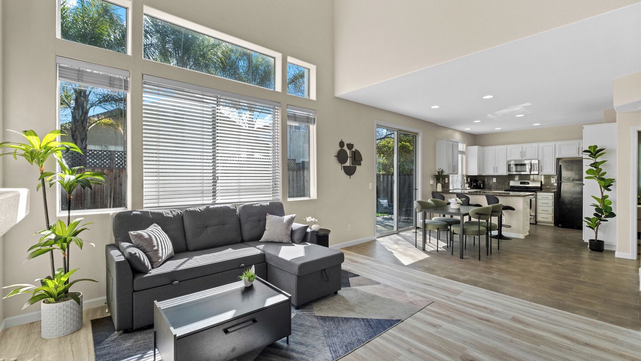 Photo of Livingroom in Southwest Santa Rosa