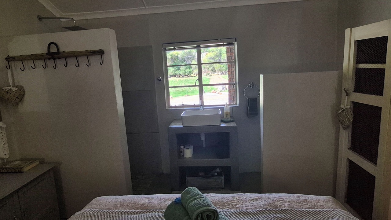 Photo of Bathroom in Karoo Hoogland