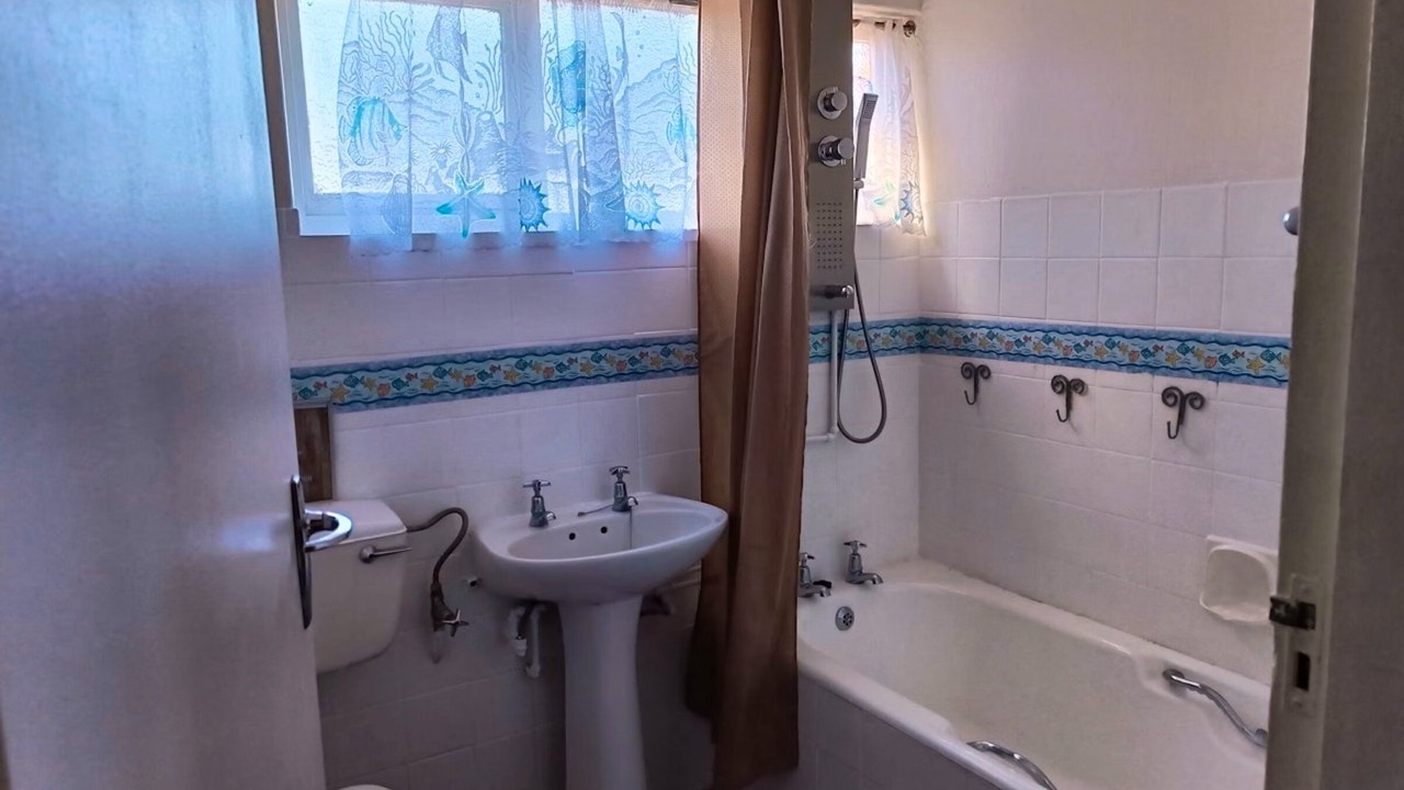 Photo of Bathroom in Hibberdene