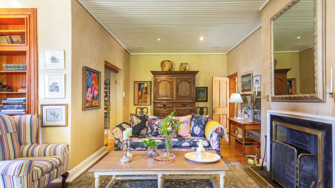 Photo of Livingroom in Claremont
