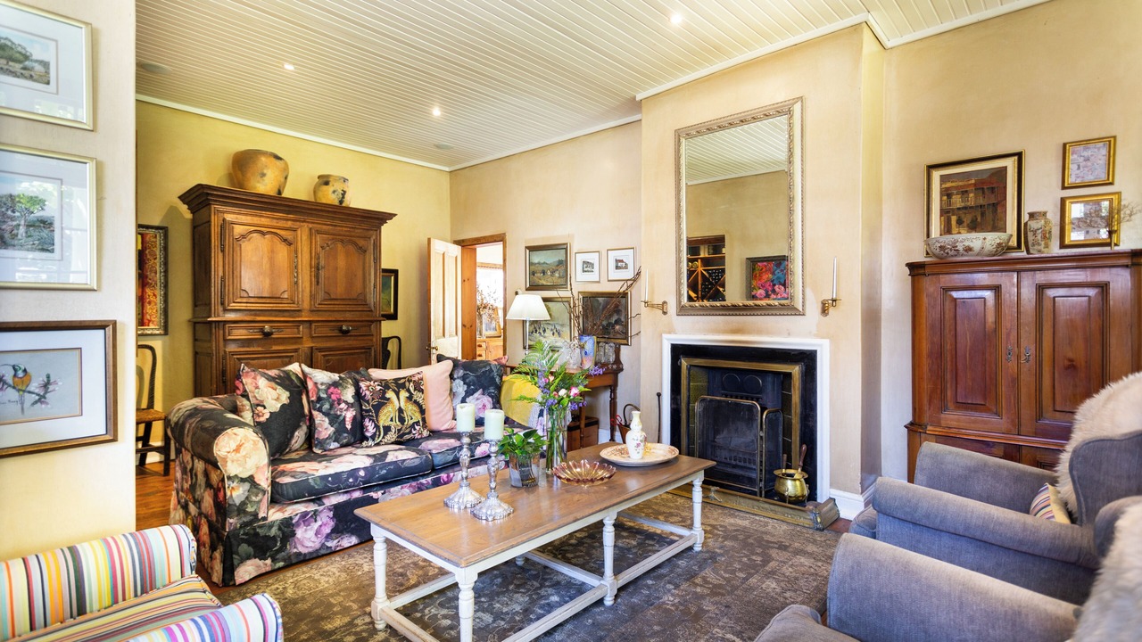 Photo of Livingroom in Claremont