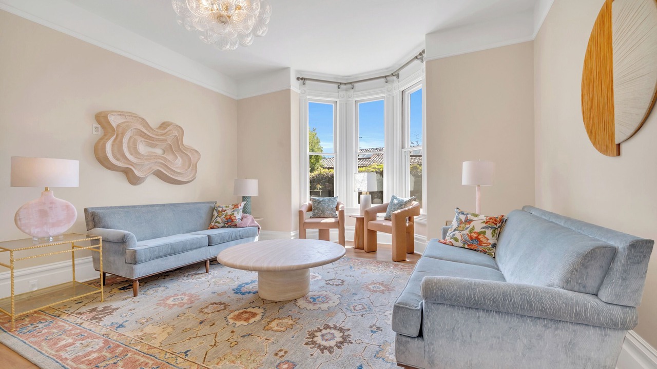 Photo of Livingroom in Napa