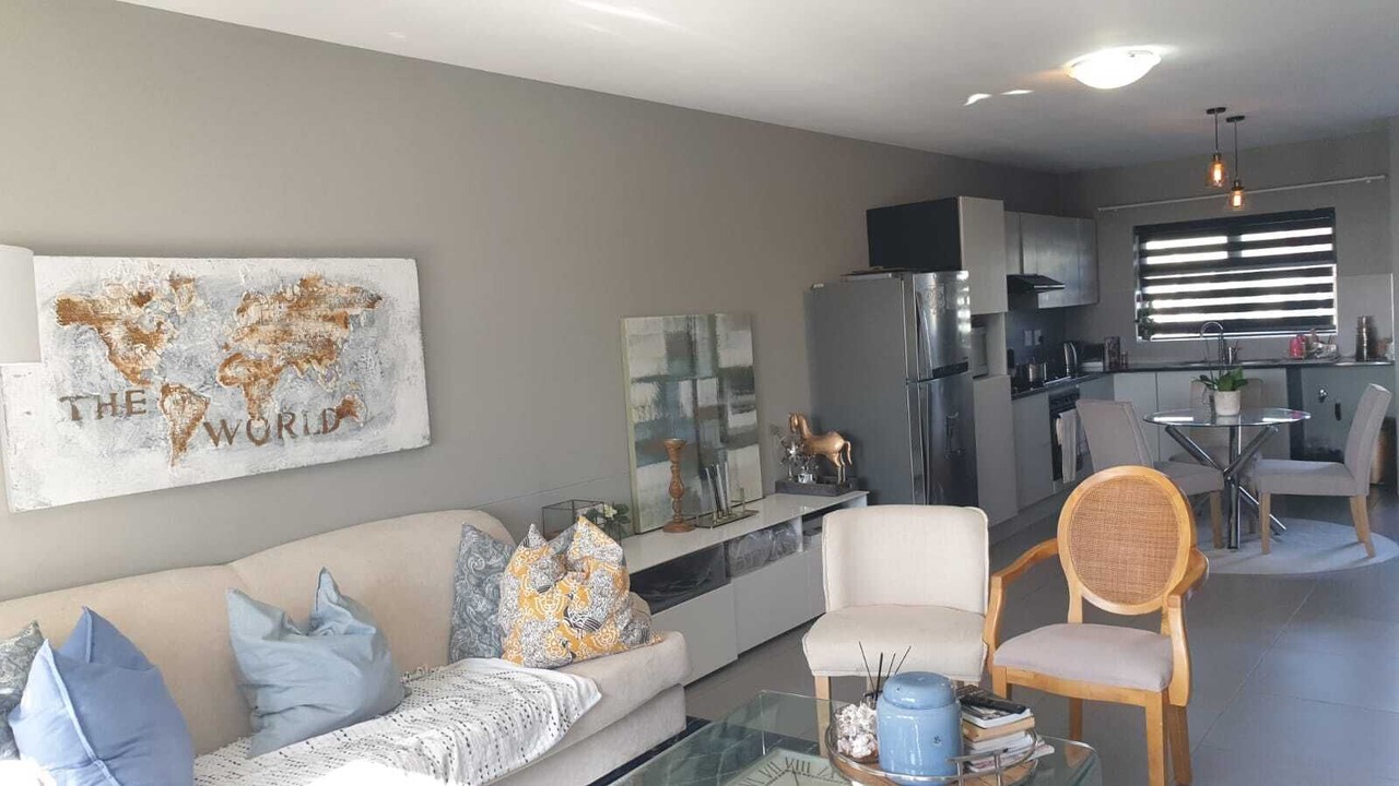 Photo of Livingroom in Burgundy Estate
