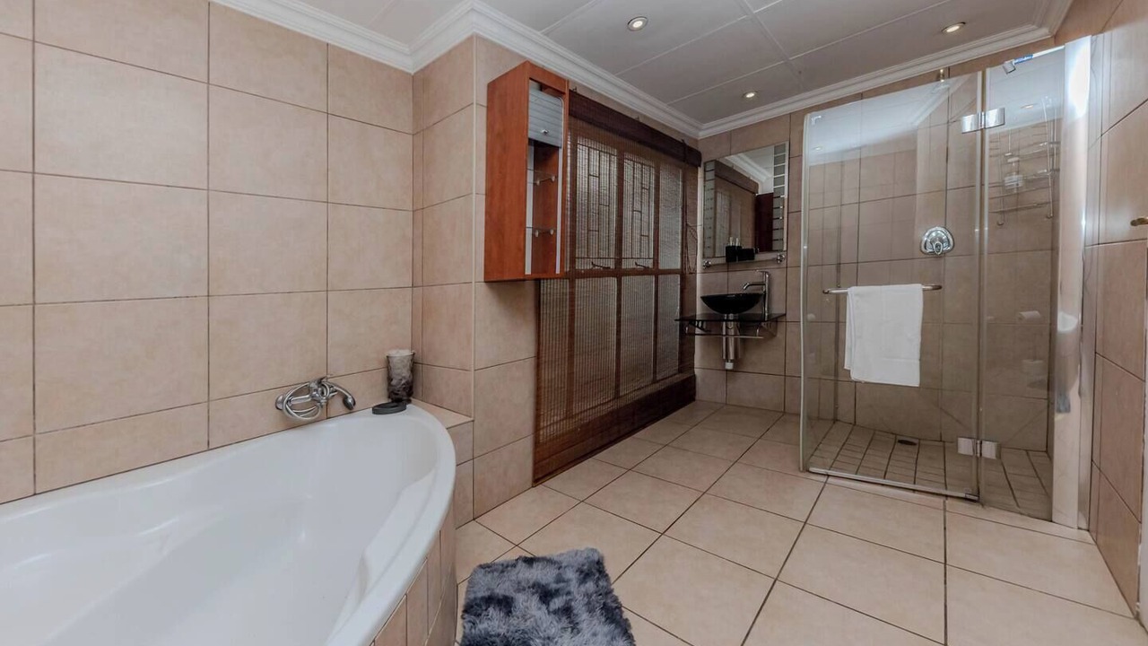 Photo of Bathroom in Greater Johannesburg Metropolitan Area