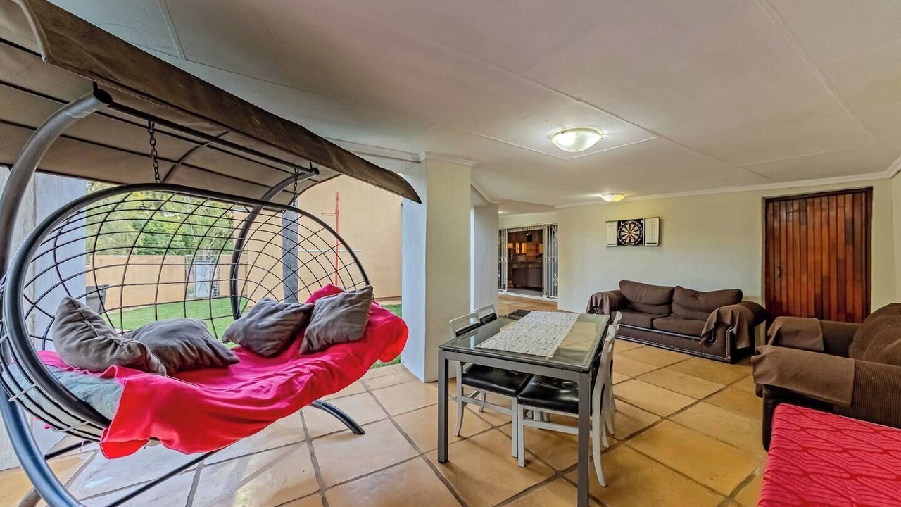 Photo of Livingroom in Greater Johannesburg Metropolitan Area