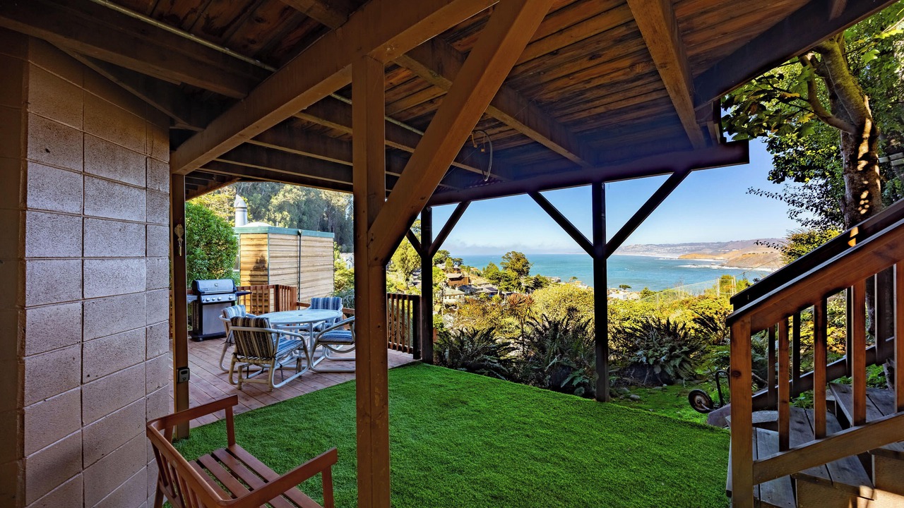 Photo of Patio Balcony in Pedro Point