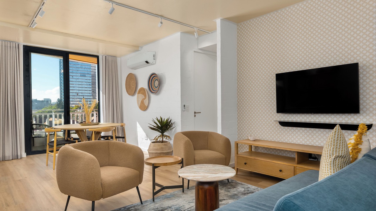 Photo of Livingroom in Three Anchor Bay