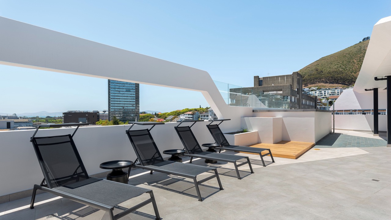 Photo of Patio Balcony in Three Anchor Bay