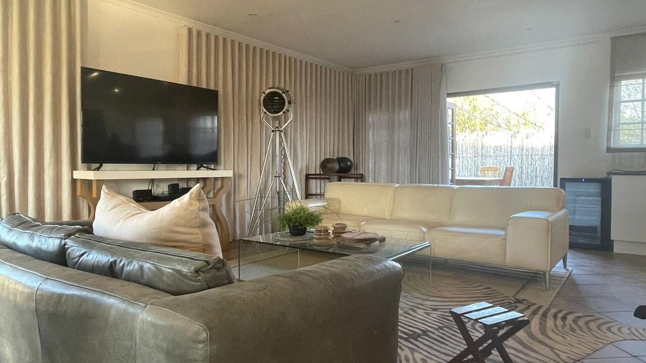 Photo of Livingroom in Ekurhuleni
