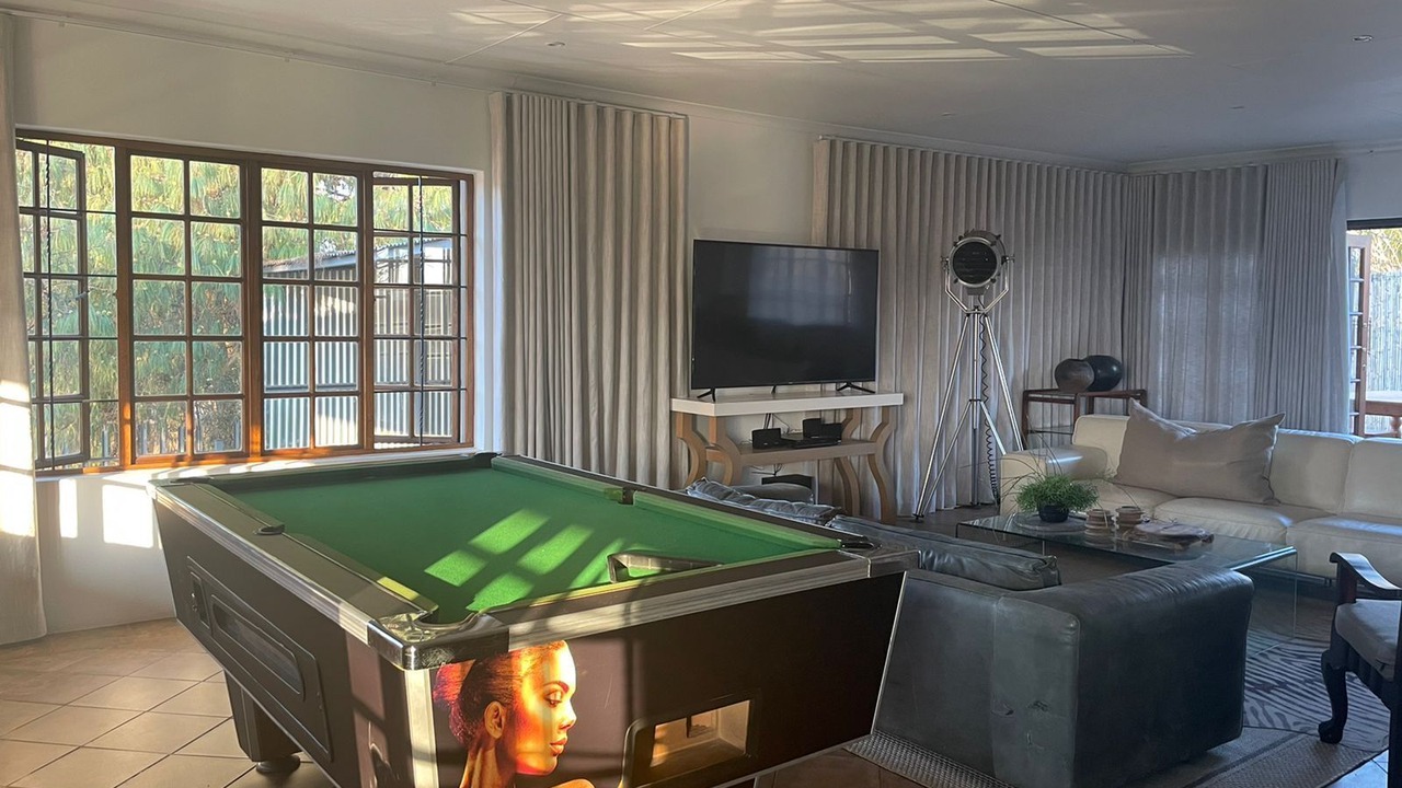 Photo of Livingroom in Ekurhuleni