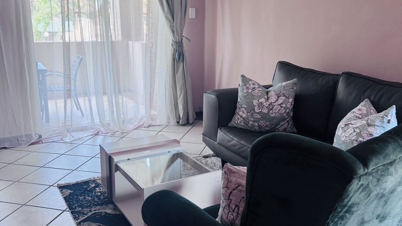 Photo of Livingroom in Die Hoewes