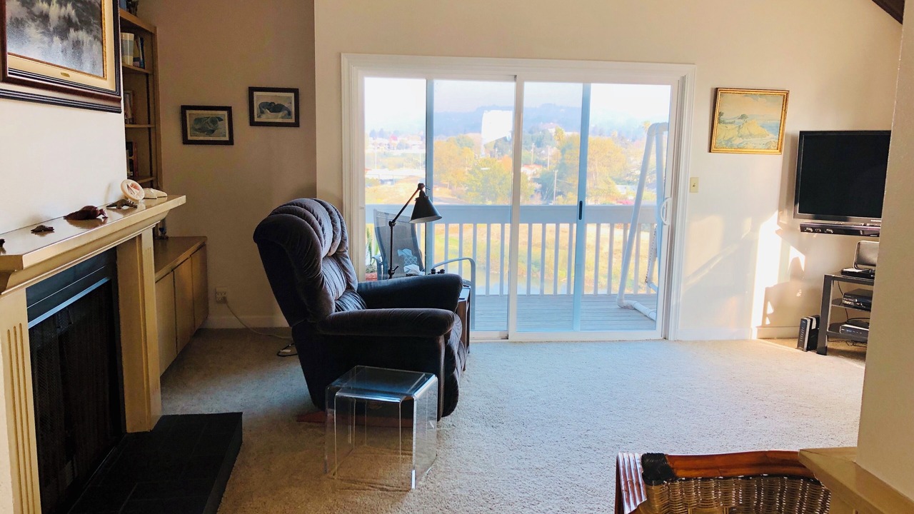 Photo of Livingroom in Beach Hill - Beach Flats