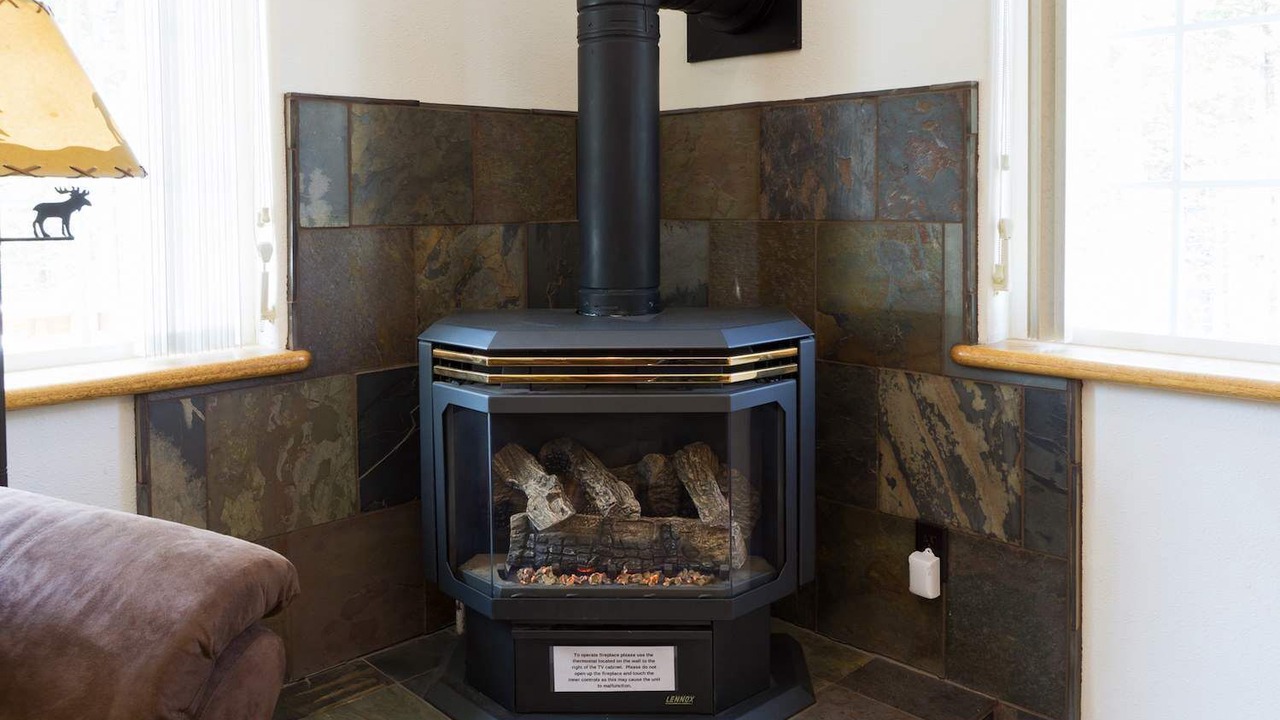 Photo of Livingroom in Tahoe Valley