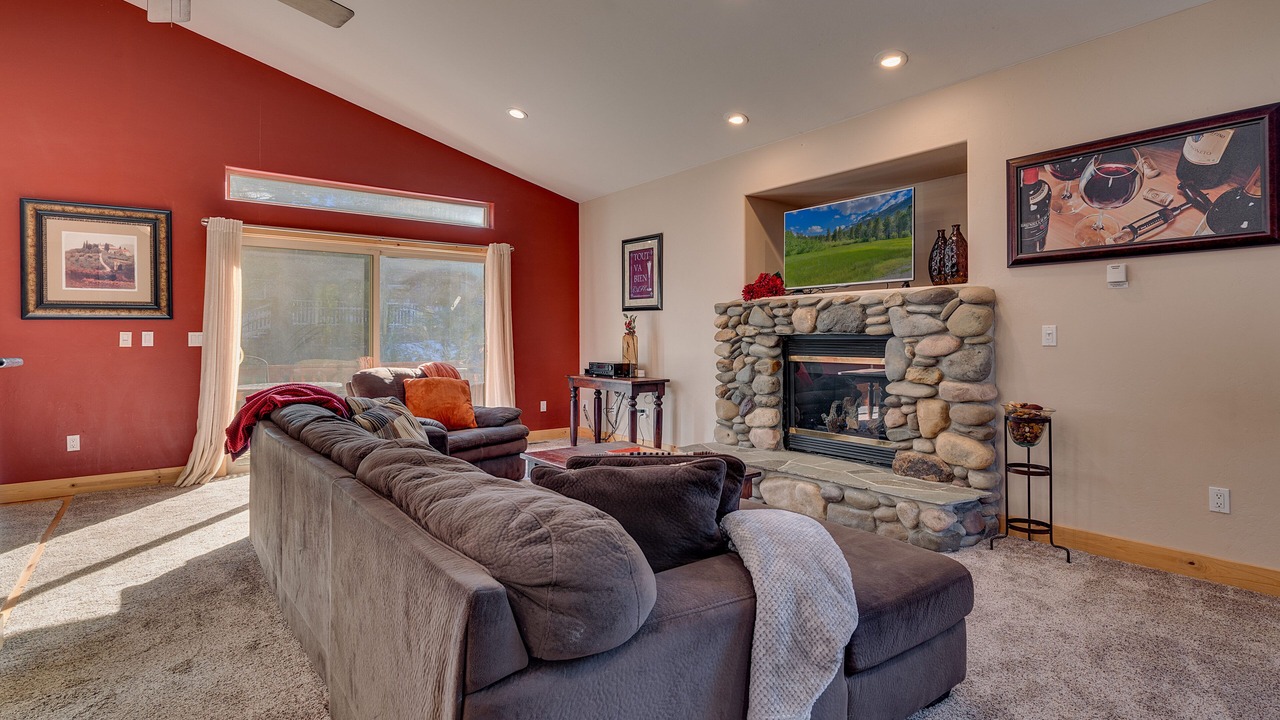 Photo of Livingroom in Pioneer Trail