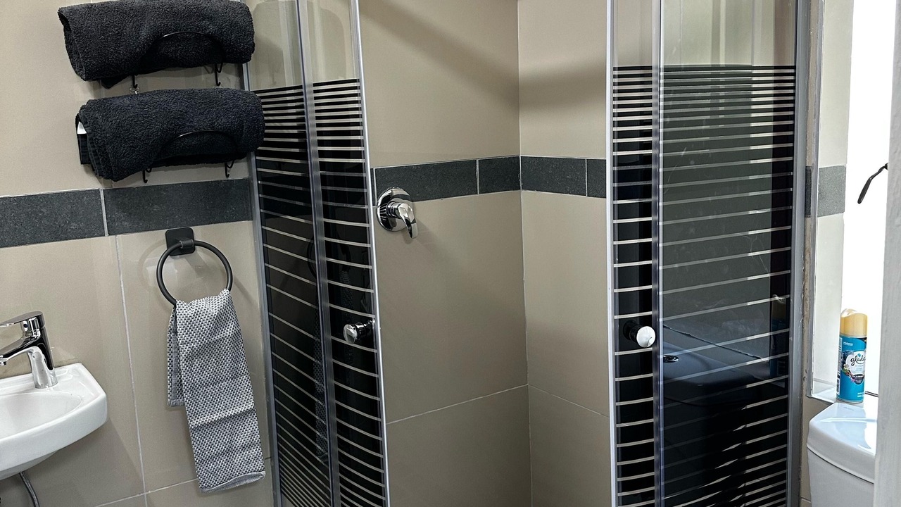 Photo of Bathroom in Elarduspark