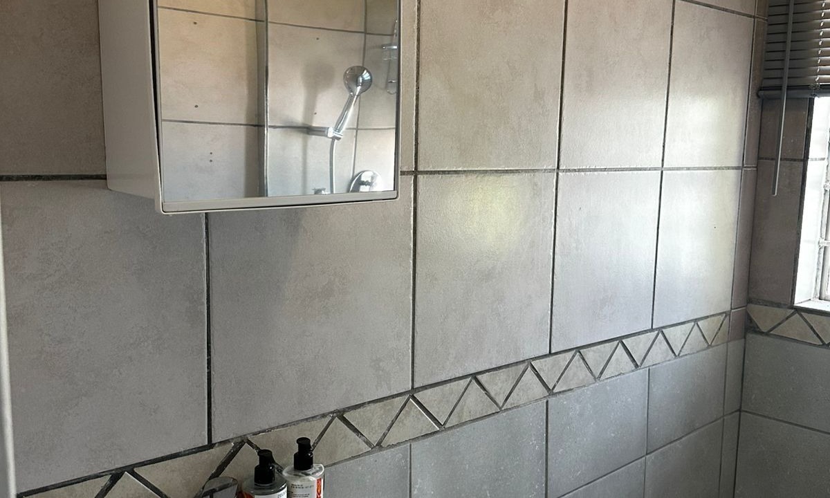 Photo of Bathroom in Elarduspark