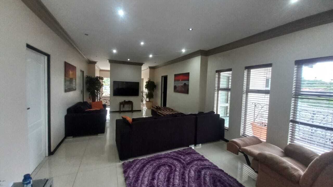Photo of Livingroom in KwaDukuza