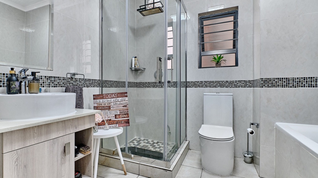 Photo of Bathroom in Greater Johannesburg Metropolitan Area