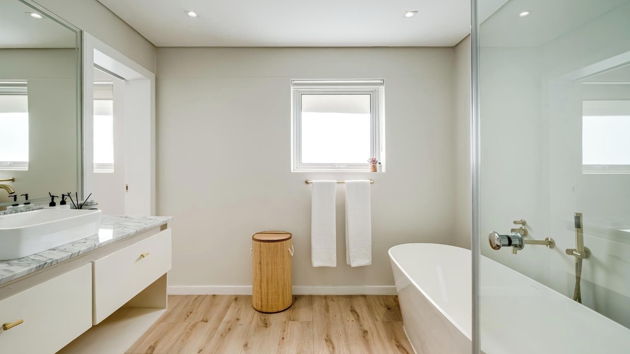Photo of Bathroom in Bantry Bay