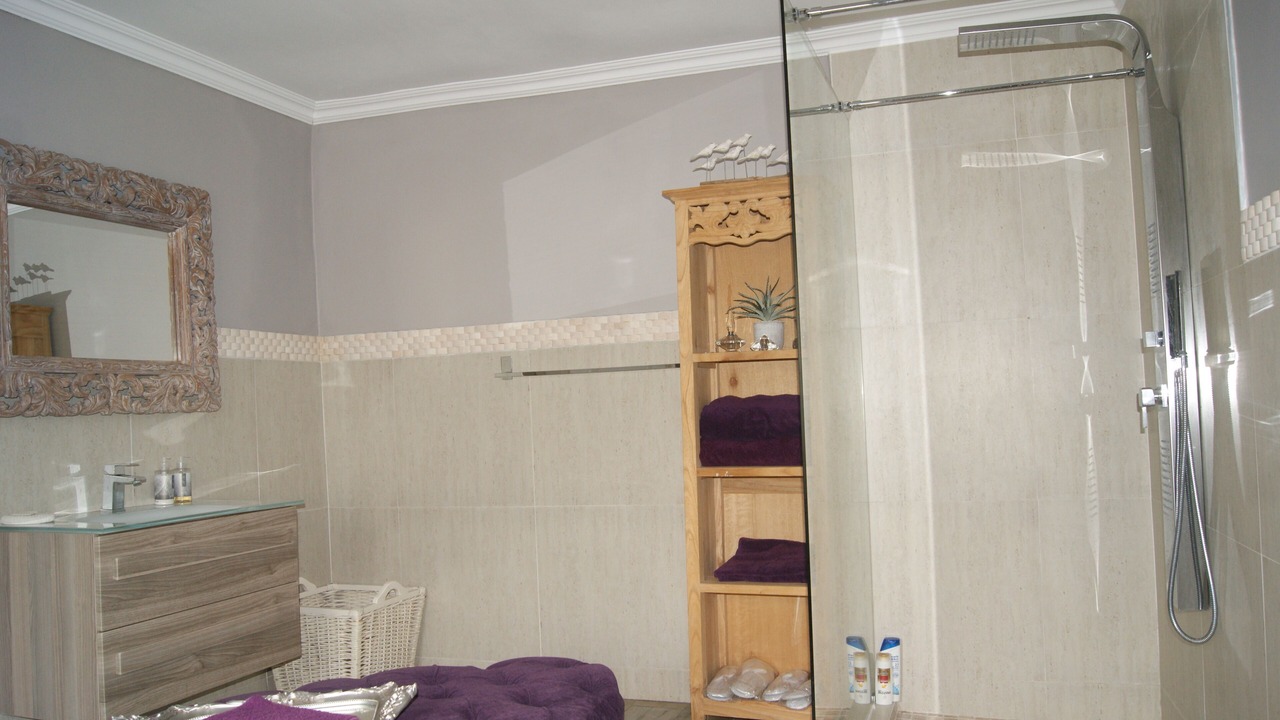 Photo of Bathroom in Blythedale