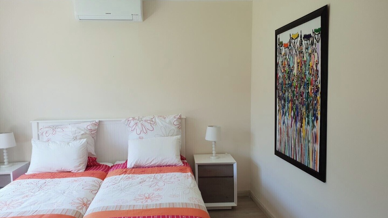 Photo of Bedroom in Lakeside