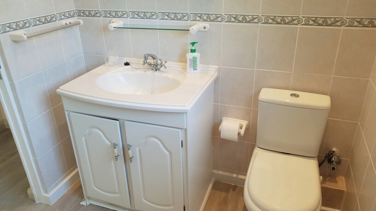 Photo of Bathroom in Lakeside