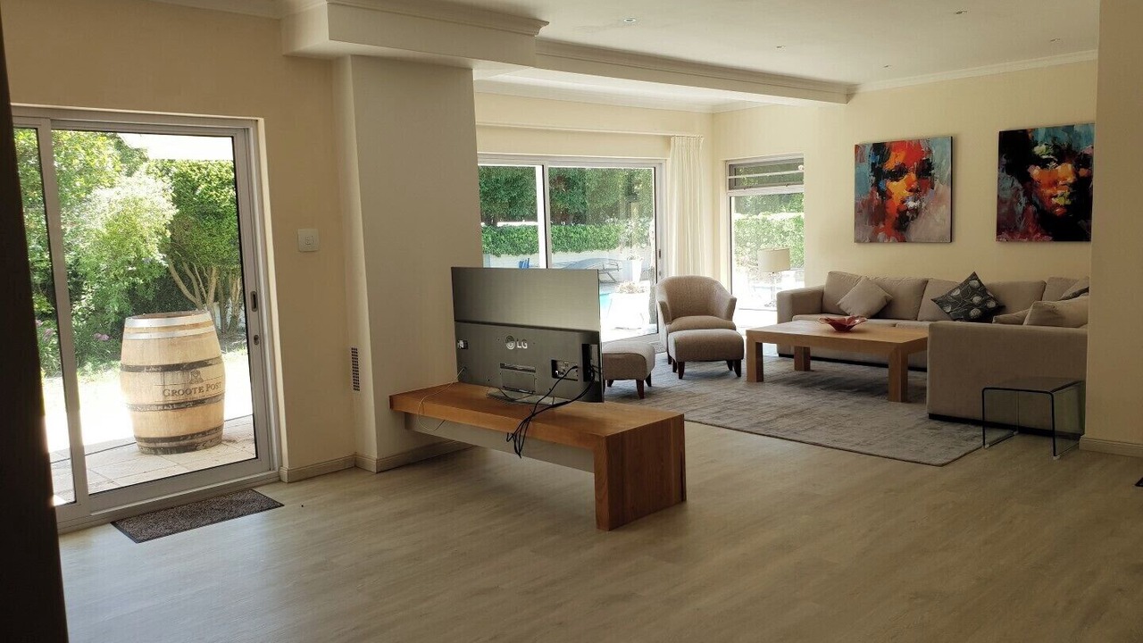 Photo of Livingroom in Lakeside