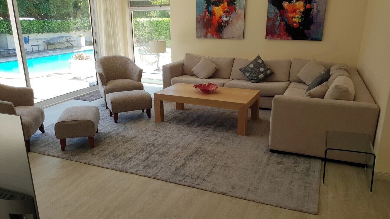 Photo of Livingroom in Lakeside