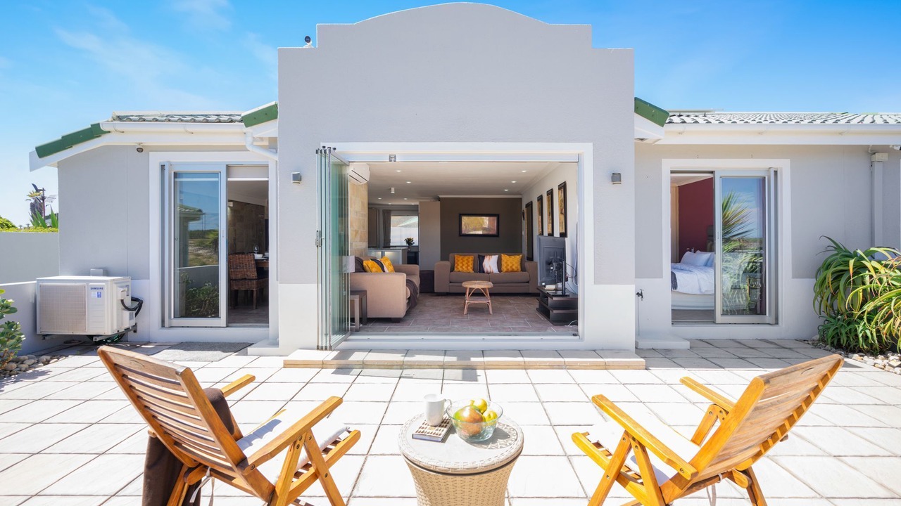 Photo of Patio Balcony in Big Bay