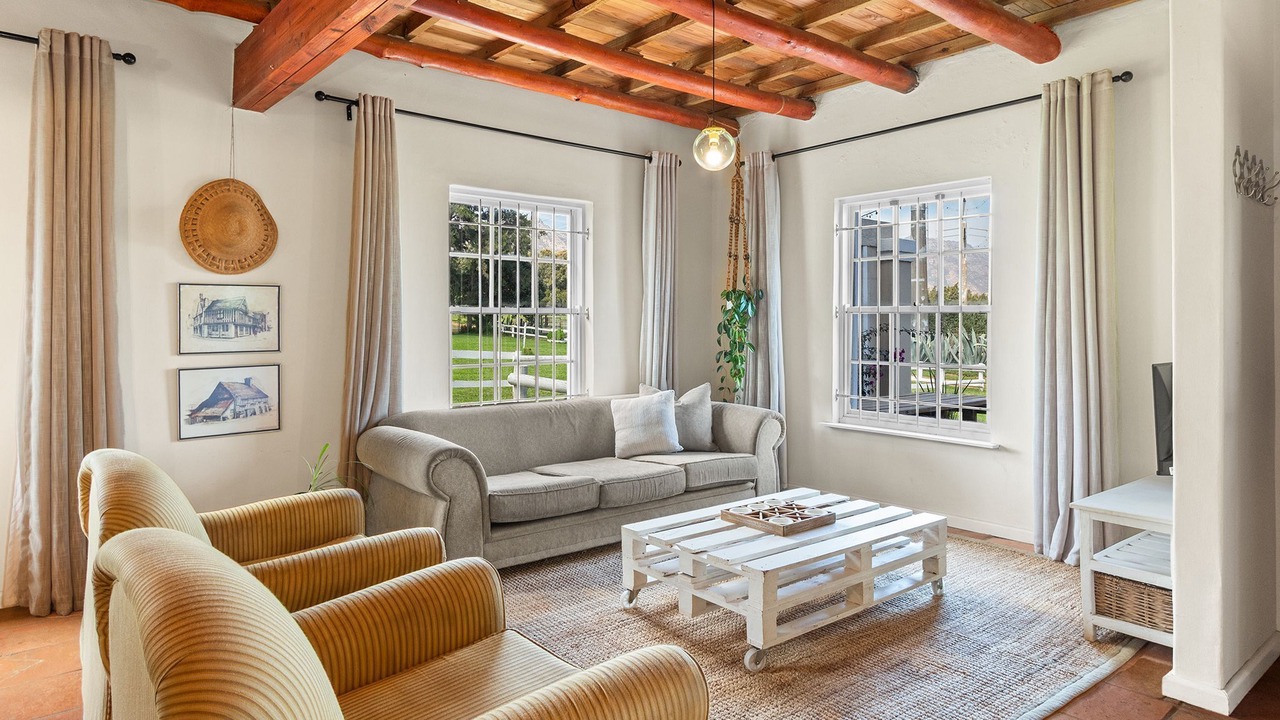 Photo of Livingroom in Helderberg Rural