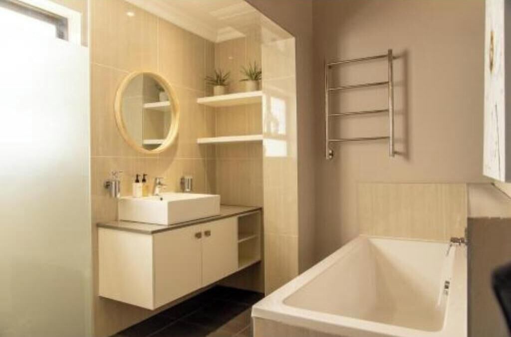 Photo of Bathroom in Lakeside