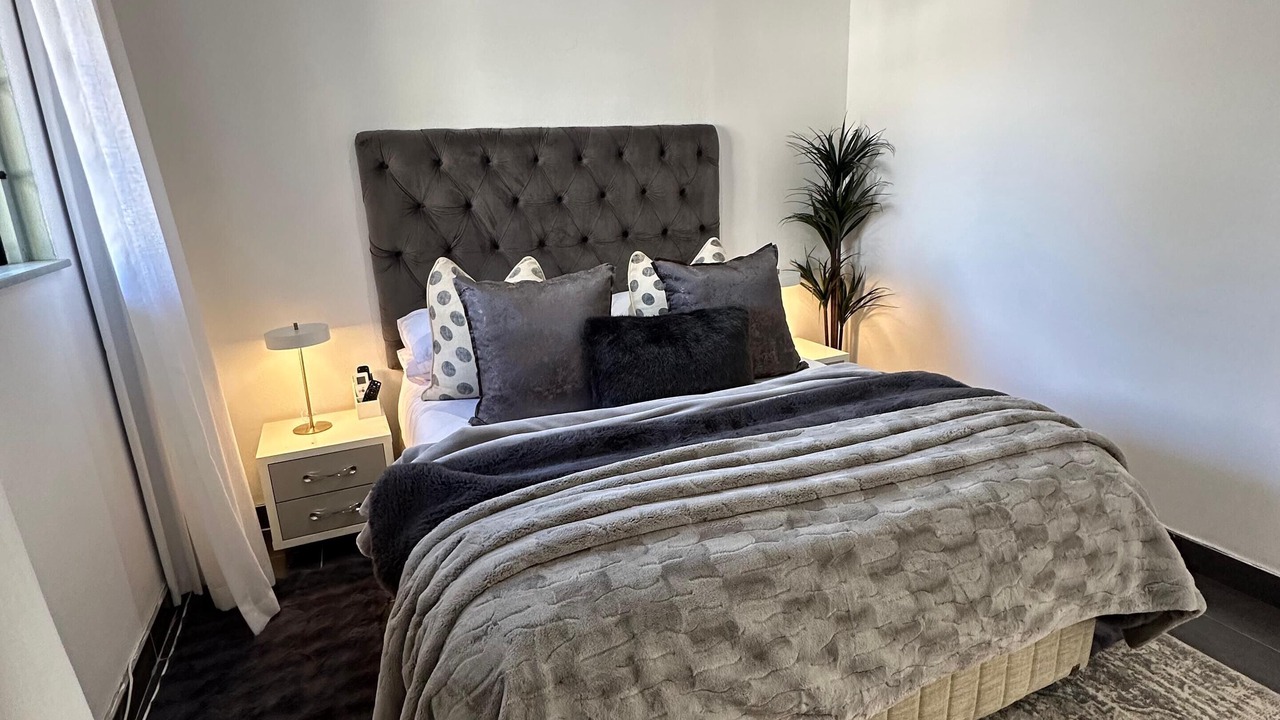 Photo of Bedroom in Lakeside